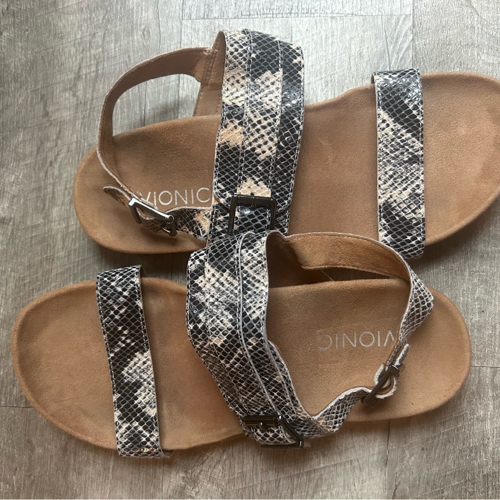 Vionic snakeskin sandals Samar size 8 - Picture 9 of 9